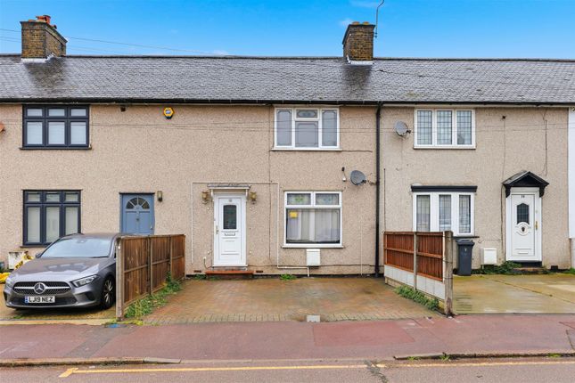 3 bed property, in Rothwell Road, £400,000