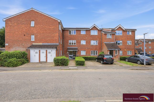 2 bed property, in Howard Close, £250,000