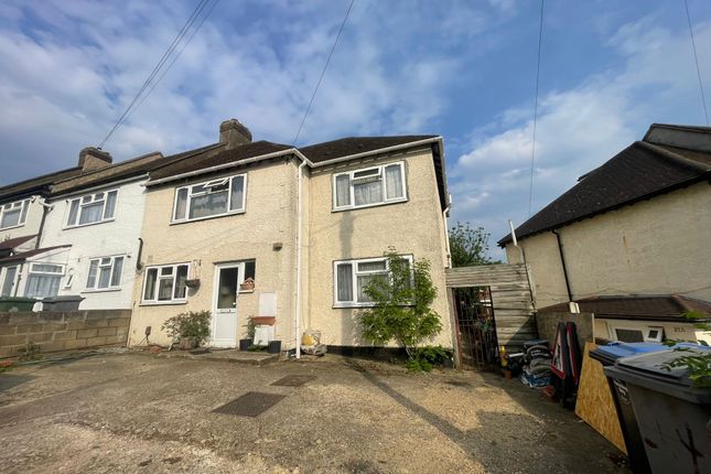 5 bed property, in Highmeadow Crescent, £699,999