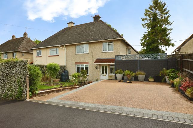 3 bed property, in Wiltshire Road, £350,000