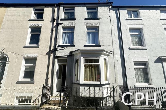 4 bed property, in Bedford Street, £190,000