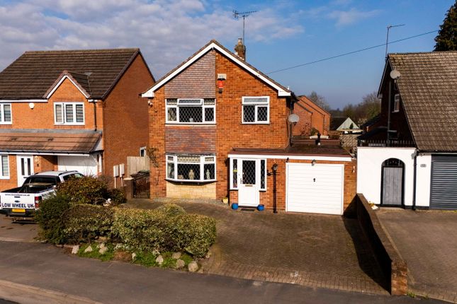 3 bed property, in Green Lane, £300,000