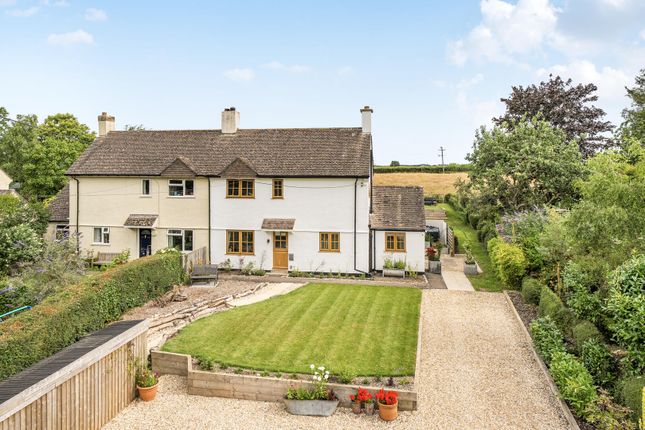 3 bed property, in Peek Mead, £395,000
