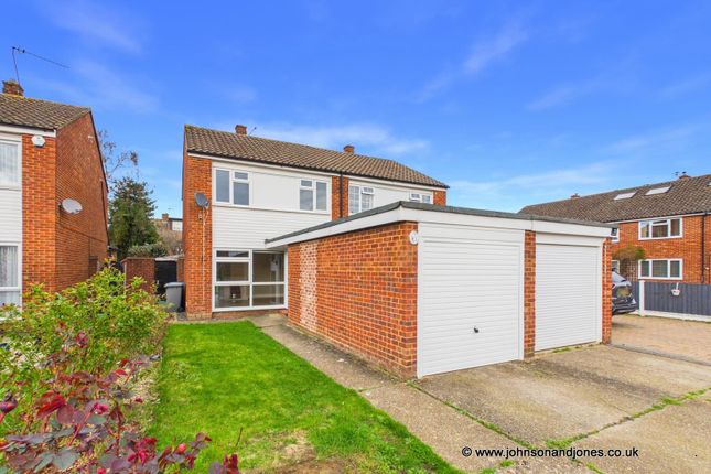 3 bed property, in Roakes Avenue, £450,000