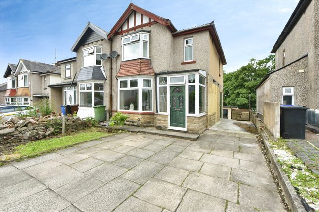 3 bed property, in Lancaster Gate, £180,000