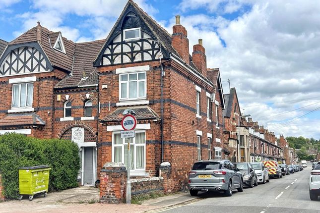 6 bed property, in 19 Lea Road, £150,000