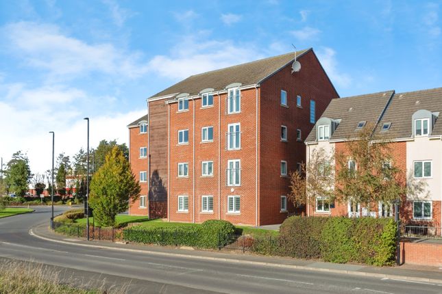 1 bed property, in White Swan Close, £70,000
