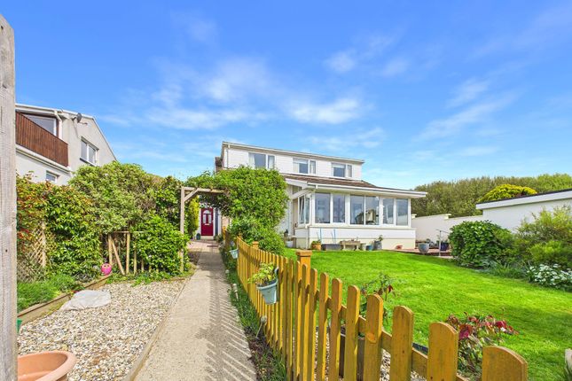 5 bed property, in Atlantic Drive, £365,000
