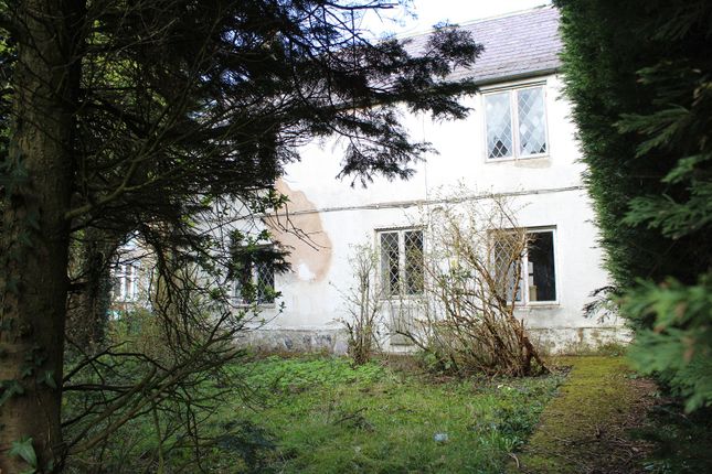 3 bed property, in Hall Lane, £130,000