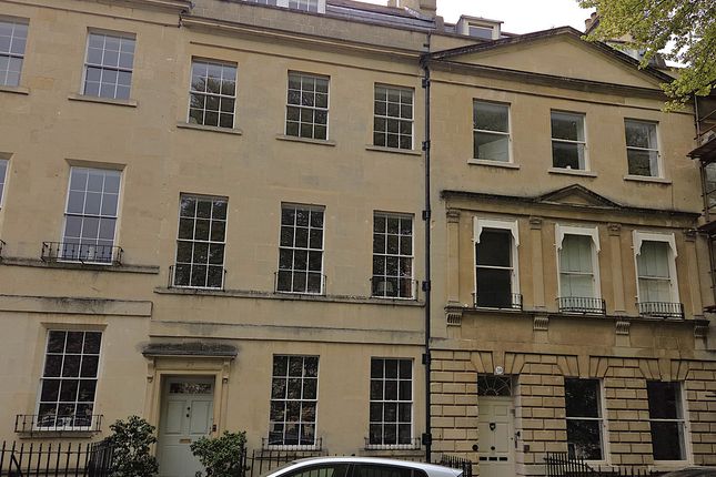 1 bed property, in St James Square, £260,000