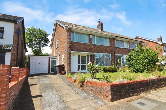 4 bed property, in Rochford Avenue, £435,000