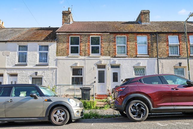 2 bed property, in Edred Road, £130,000