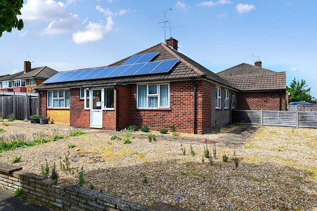 2 bed property, in West Heath Road, £375,000