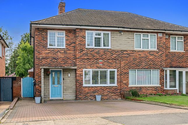 3 bed property, in Abbey Road, £425,000