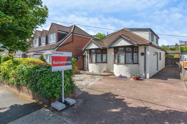 4 bed property, in Lake Avenue, £550,000
