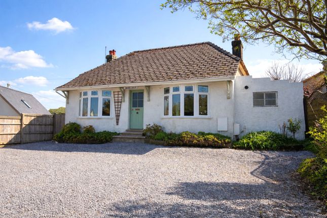 2 bed property, in St. Brides Lane, £325,000