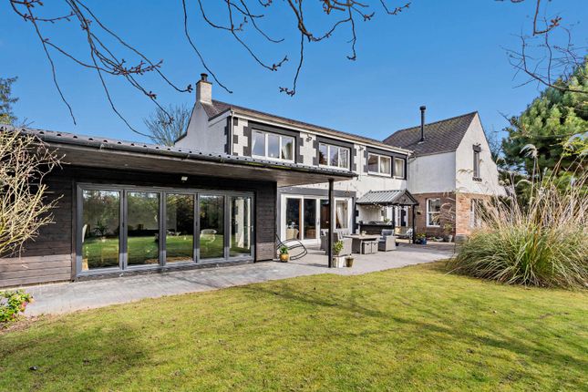 5 bed property, in Mill Of Brathinch, £650,000