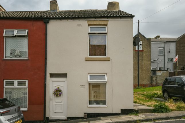 2 bed property, in Jackson Street, £57,500