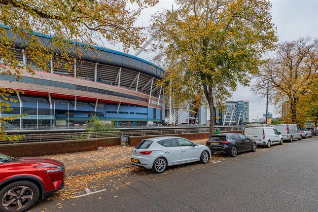 3 bed property, in Fitzhamon Embankment, £290,000