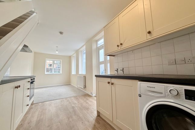 2 bed property, in High Street, £140,000