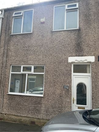 1 bed property, in South Street, £45,000
