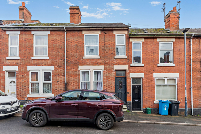 3 bed property, in Peach Street, £170,000