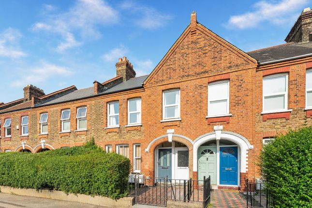 2 bed property, in Fleeming Road, £500,000