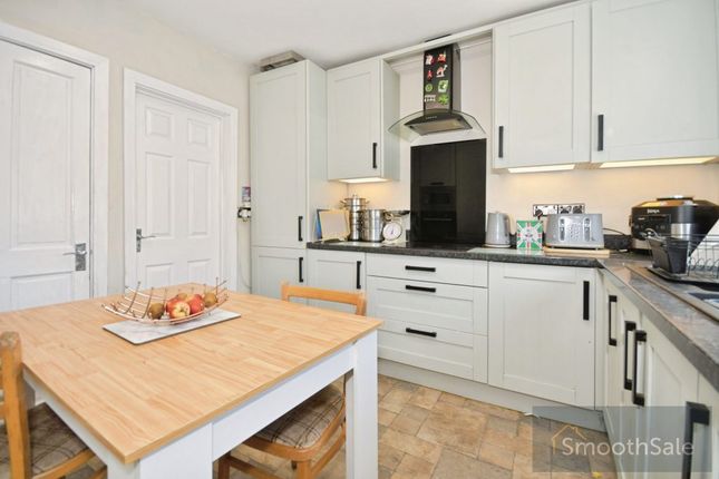 3 bed property, in Cedar Street, £150,000