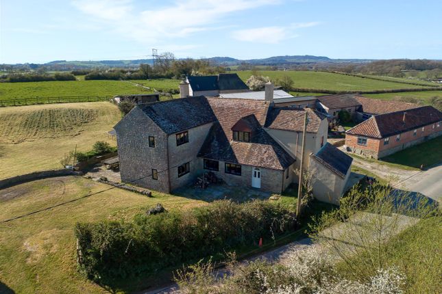 4 bed property, in Boys Hill, £750,000