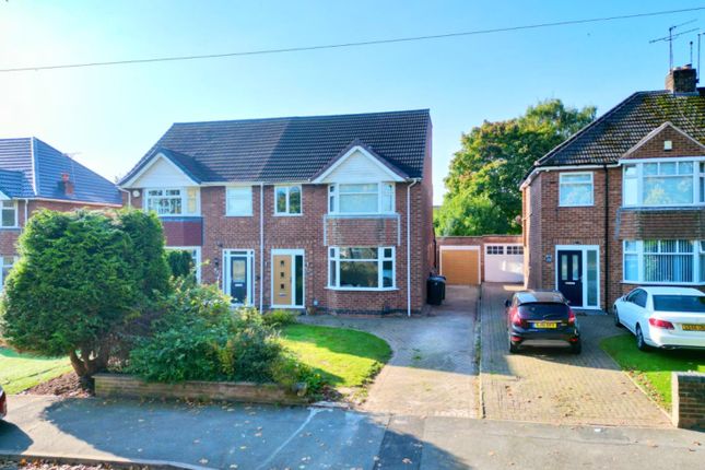4 bed property, in Kenpas Highway, £455,000