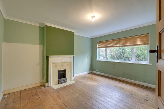 3 bed property, in Bramdean Crescent, £475,000