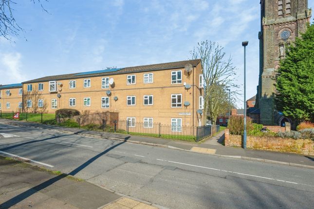 3 bed property, in Parliament Street, £120,000