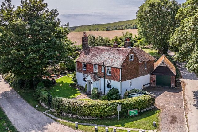 6 bed property, in Bo-Peep Lane, £1,395,000