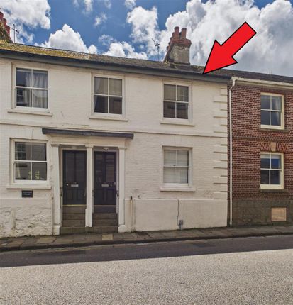 3 bed property, in Chapel Street, £525,000