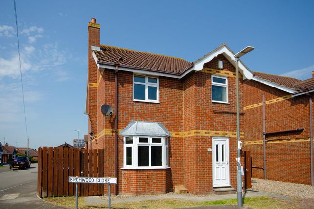 3 bed property, in Birchwood Close, £225,000