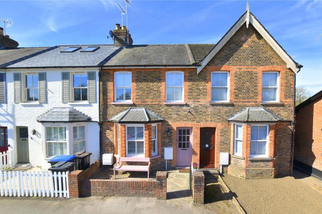 3 bed property, in Tilt Road, £825,000