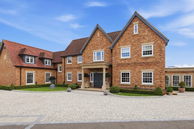 10 bed property, in Panfield Lane, £2,395,000