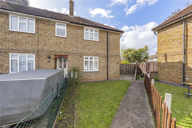 2 bed property, in Castle Avenue, £425,000