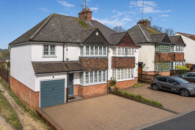 4 bed property, in Waynflete Lane, £900,000