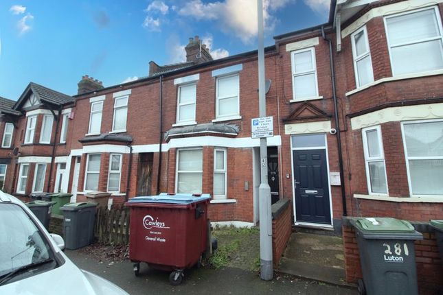 6 bed property, in Hitchin Road, £500,000
