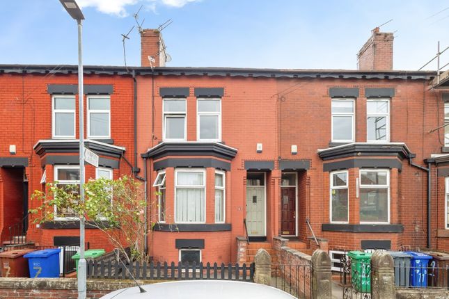 3 bed property, in Upper Kent Road, £280,000