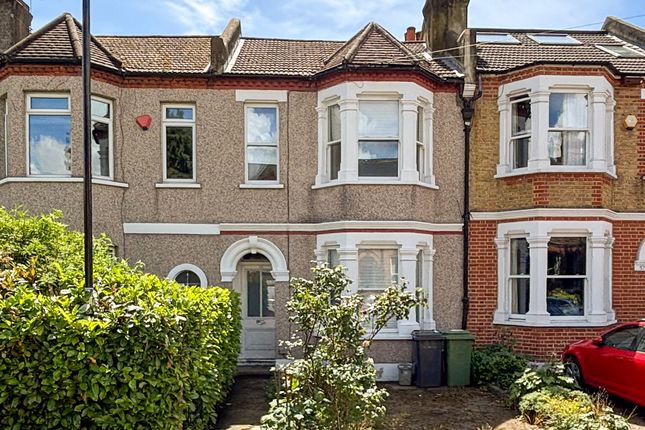 4 bed property, in Vancouver Road, £900,000