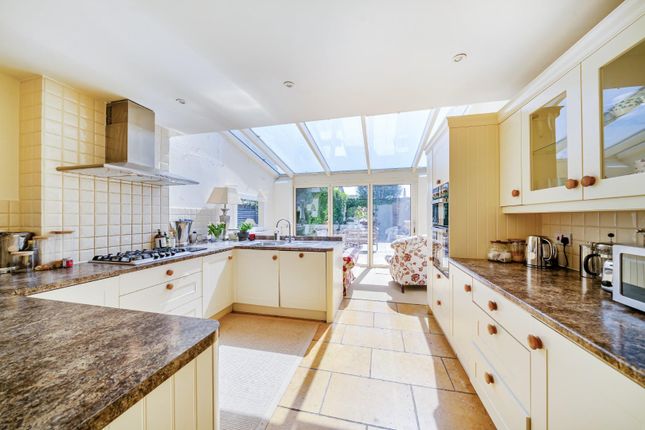 2 bed property, in Bexley Street, £665,000