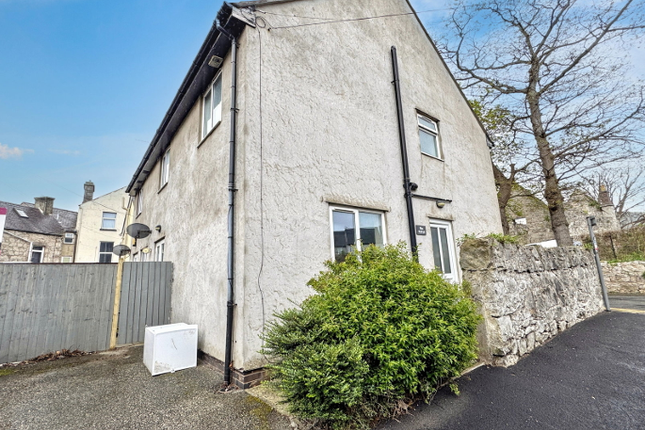 3 bed property, in Groes Lwyd, £100,000