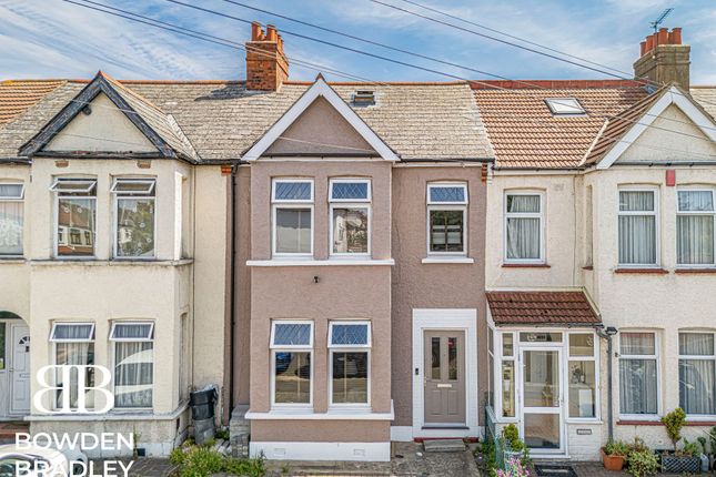 4 bed property, in Gordon Road, £550,000