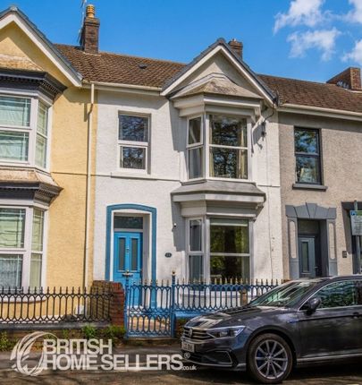 4 bed property, in Coleshill Terrace, £300,000