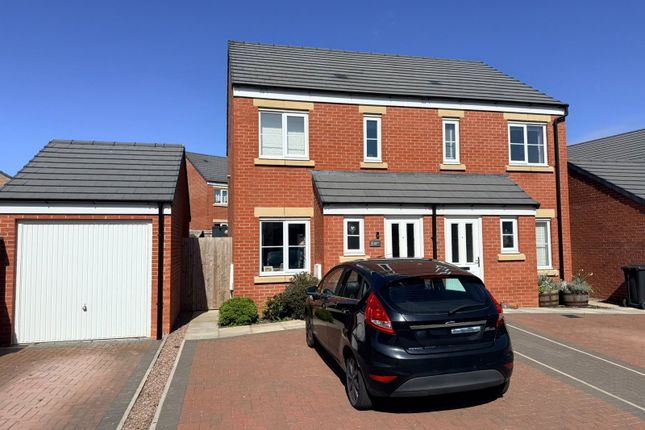 2 bed property, in Kelbarrow Road, £175,000