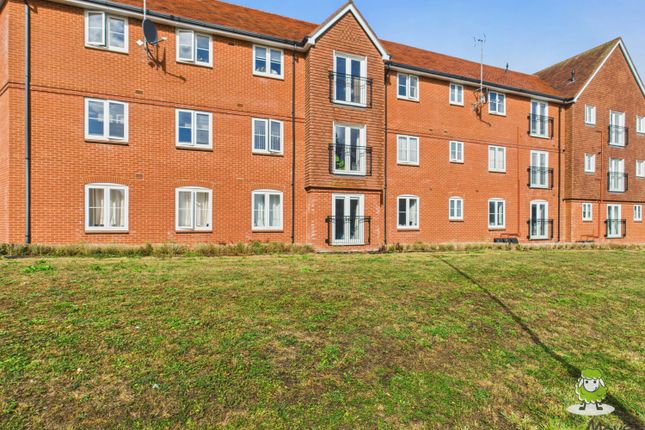 1 bed property, in Coliseum Court, £123,000