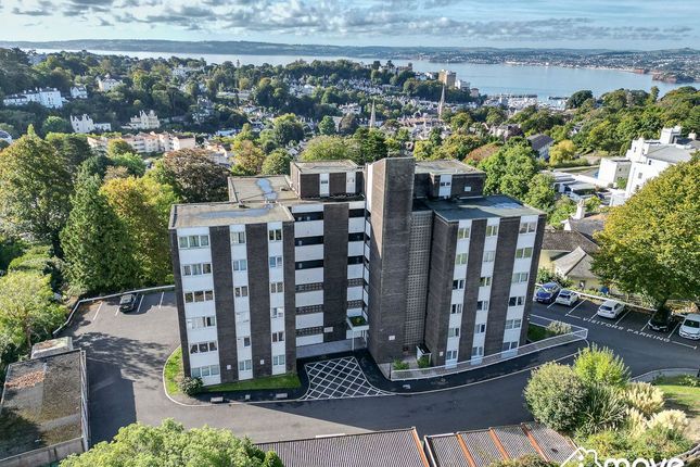 2 bed property, in Lucerne, £89,500