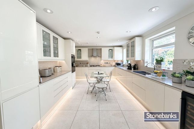 4 bed property, in Shaftesbury Avenue, £1,100,000